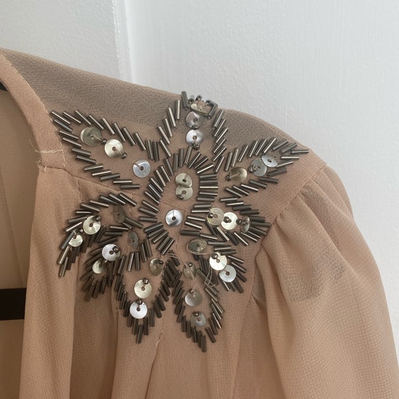 Beautiful blouse for sale - Picture 2 of 3